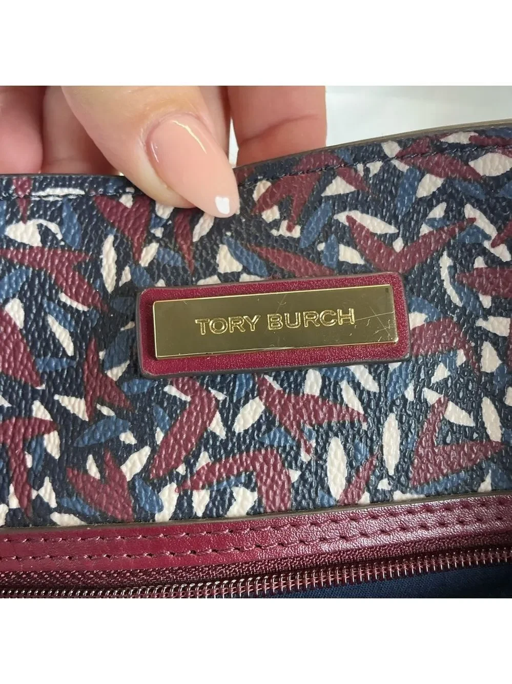 Tory Burch Kerrington Wonderland Burgundy Cream Tote Hand Shoulder Bag‎